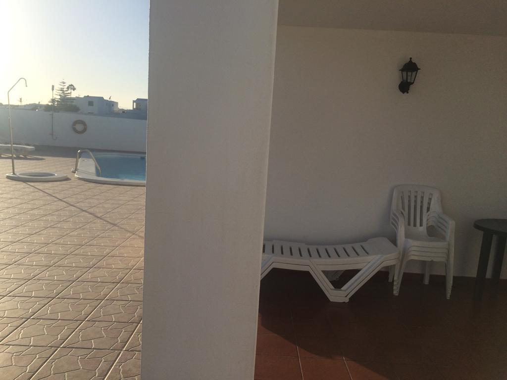 Alhambra Apartamentos تياس الغرفة الصورة