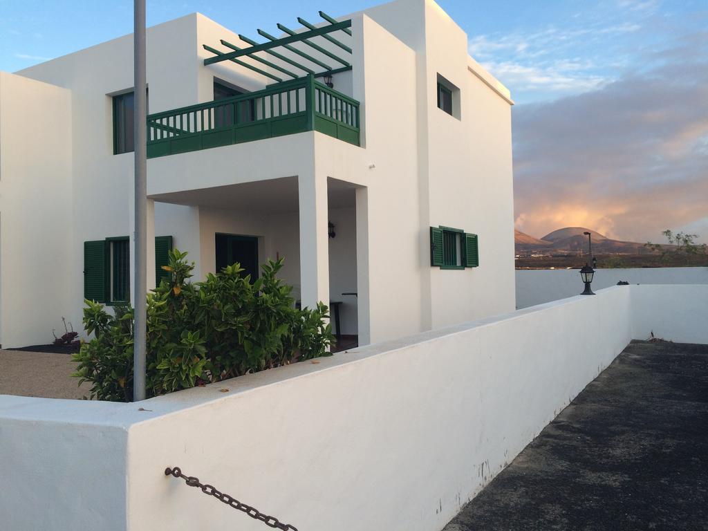 Alhambra Apartamentos تياس الغرفة الصورة