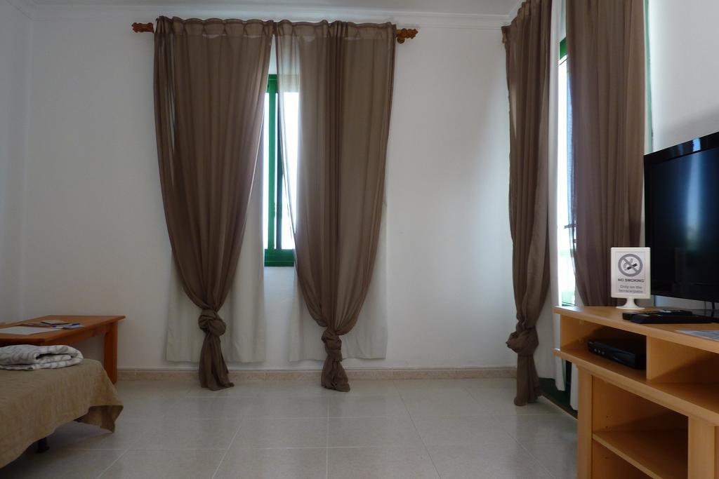 Alhambra Apartamentos تياس المظهر الخارجي الصورة