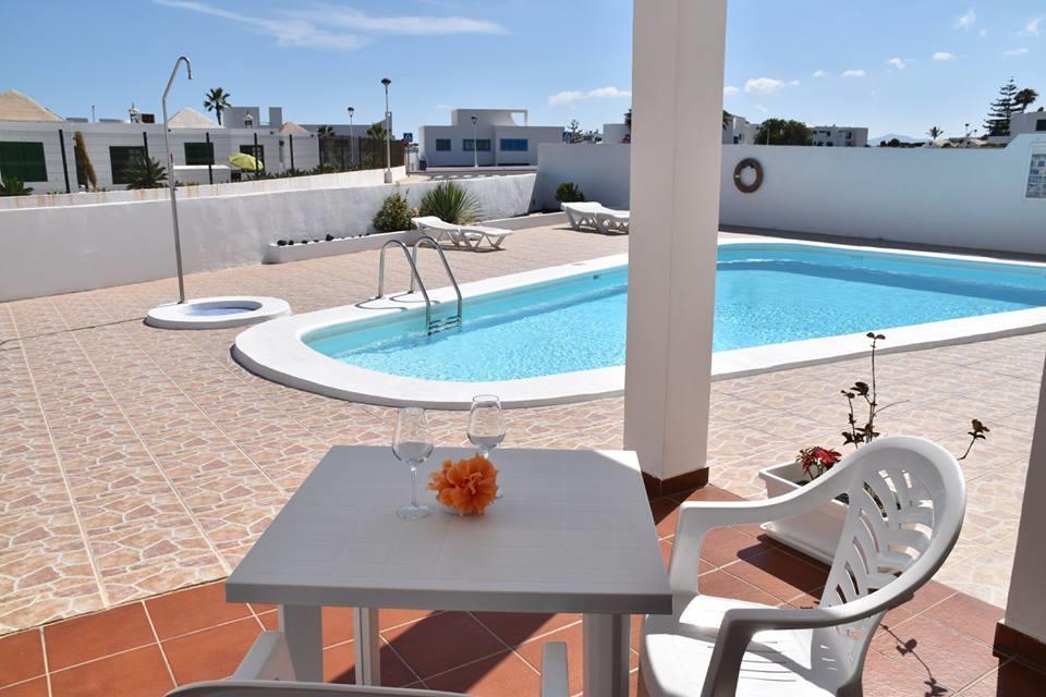 Alhambra Apartamentos تياس المظهر الخارجي الصورة