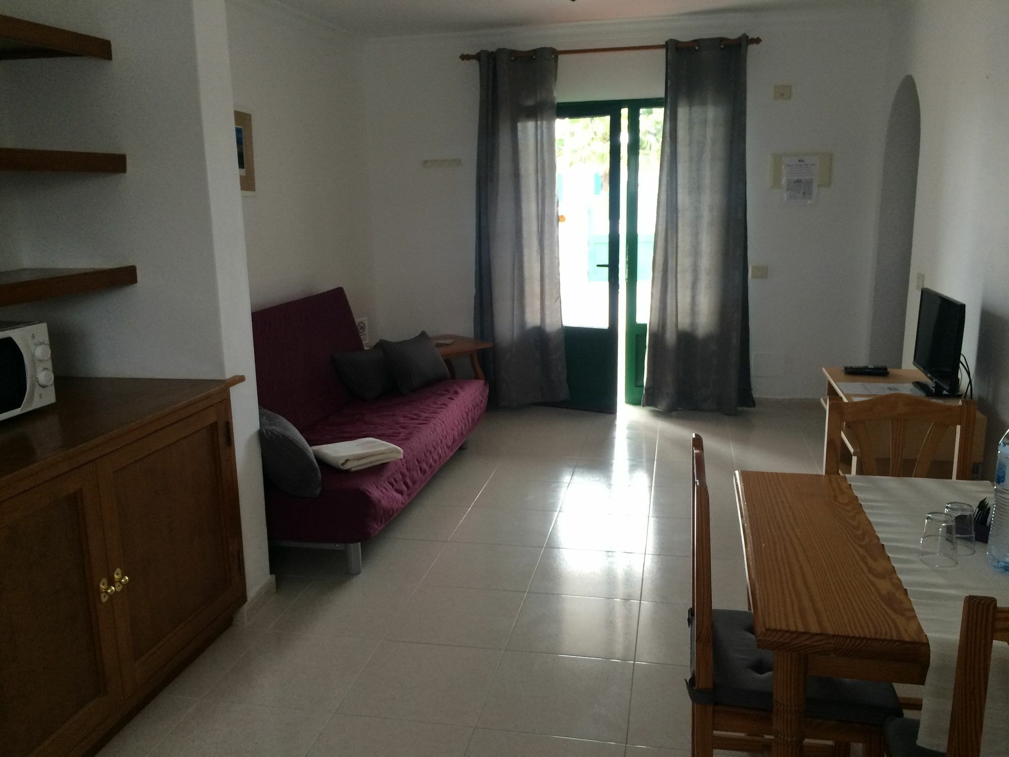 Alhambra Apartamentos تياس المظهر الخارجي الصورة